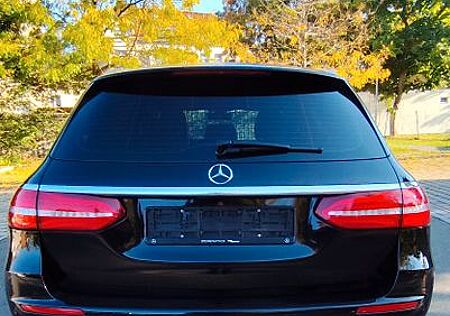 Mercedes-Benz E 200 T Autom. - Avantgarde