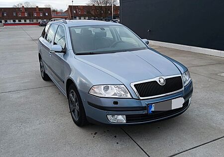 Skoda Octavia Combi 1.6 Automatik **Leder-Xenon-Tüv-