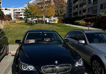 BMW 530xd A - HeadUp/NightVision/Distr/Xdrive