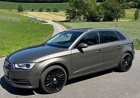 Audi A3 2.0 TDI S tronic Attraction Sportback Att...