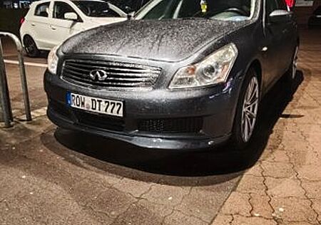 Infiniti G37 37x V6 AT -