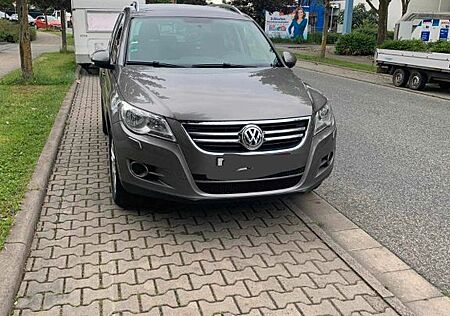 VW Tiguan Volkswagen 2.0 TDI 4MOTION Sport & Style Sport &...
