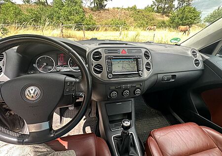 VW Tiguan Volkswagen 2.0 TDI 4MOTION Vollleder, Navi, TÜV neu