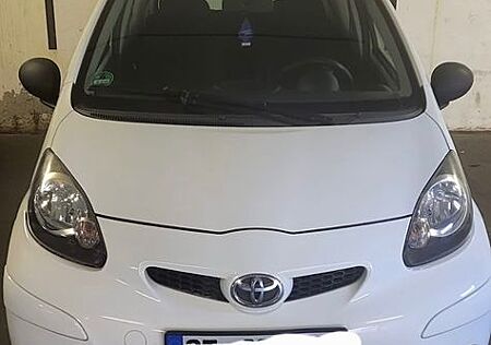 Toyota Aygo (X) Aygo (X) 1,0-l-VVT-i -