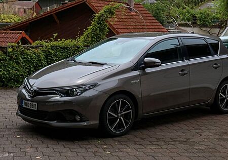 Toyota Auris Hybrid Team Deutschland 1,8-l-VVT-i Te...