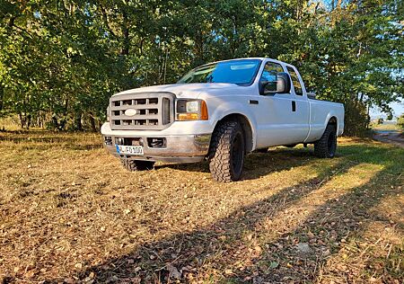 Ford F 250 Super Duty mit neuer Vollabnahme