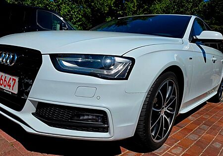Audi A4 Avant 2.0 TDI S-LINE Ambition quattro Xenon
