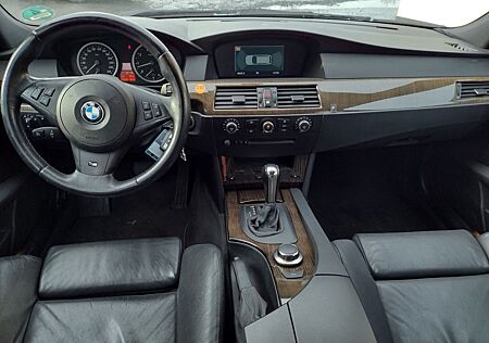 BMW 523 *Leder*Navi*Panorama*AHK*PDC*Sport M-Technic