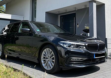 BMW 530i Touring A Luxury Line HAD, ACC, Komf.- Sitz