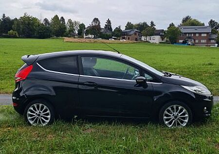 Ford Fiesta 1,6 TDCi 70kW DPF Titanium Titanium AHK