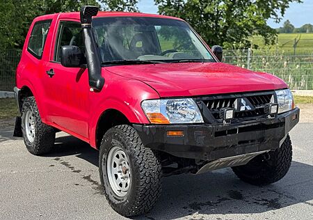Mitsubishi Pajero 3.2 DI-D OFF ROAD/4x4/Montero/Klimaa/TÜV