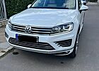 VW Touareg Volkswagen 3.0 V6 TDI R-Line Pano. Luftf. Standhz