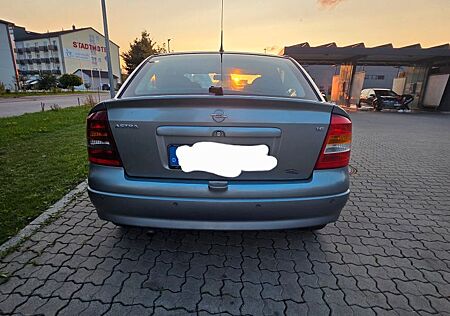 Opel Astra 1.6 Njoy Njoy