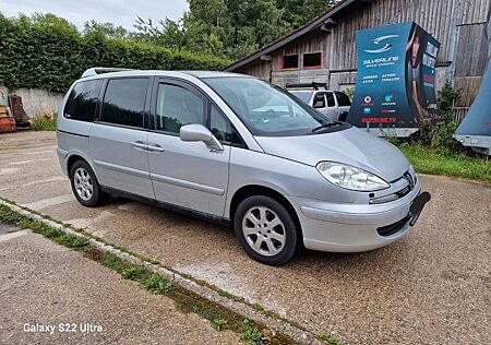 Peugeot 807 Premium Xenon*8 Sitze*2.0HDI*