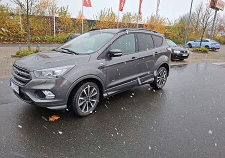 Ford Kuga 2,0 TDCi 4x4 110kW ST-Line PowerShift AHK