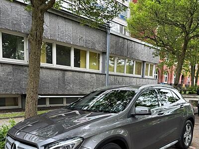 Mercedes-Benz GLA 250 AMG / Scheckheftgepflegt / Service Neu