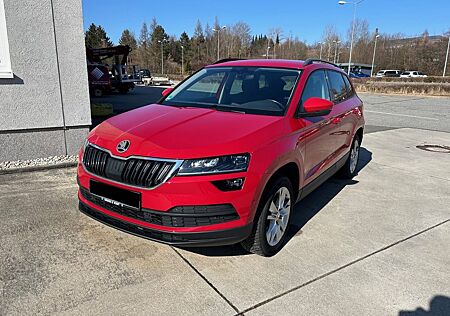 Skoda Karoq Style 1.5 TSI DSG 4x4 STHZ AHK PDC LED