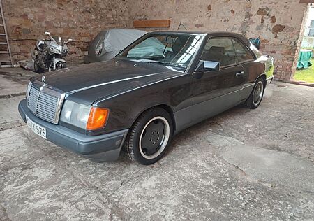 Mercedes-Benz CE 300 W124