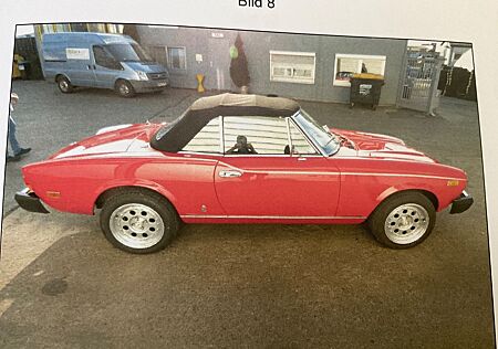 Fiat 124 Spider