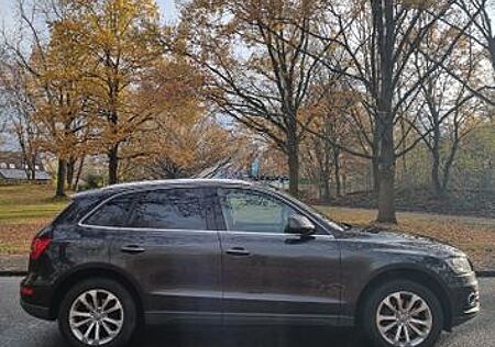 Audi Q5 2.0 TDI clean diesel 110kW quattro -