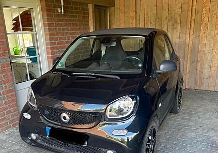 Smart ForTwo cabrio 60kW EQ edition nightsky prime...
