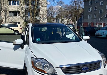 Ford Kuga 2,0 TDCi 4x4 120kW Titanium PowerShift ...