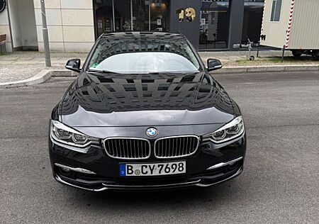 BMW 320i Luxury Line Luxury Line