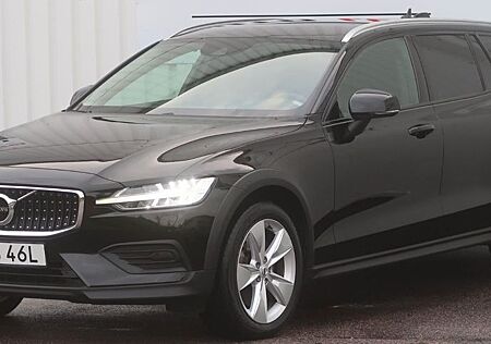 Volvo V60 Cross Country B4 AWD