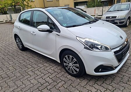 Peugeot 208 PureTech Signature 1.2