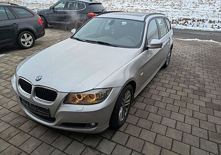 BMW 318i Touring -