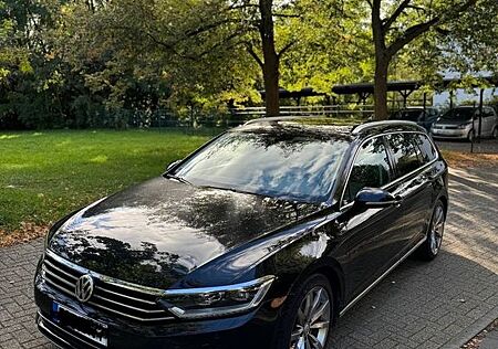 VW Passat Variant Volkswagen 2.0 TDI DSG Highline Variant ...