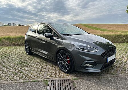 Ford Fiesta 1,5 EcoBoost ST mit Leder-Exklusiv-Pa...