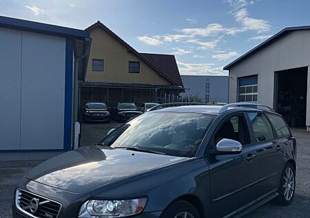 Volvo V50 R Design