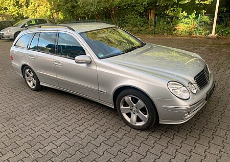 Mercedes-Benz E 200 KOMPRESSOR T AVANTGARDE