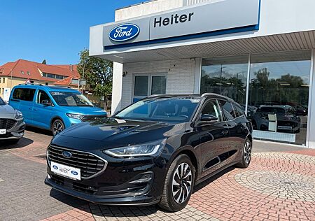 Ford Focus Automatik Turnier Titanium / ACC+155PS