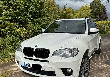 BMW X5 xDrive30d M-Sport/HUD/AHK/MEMO/BIXEN/PANO