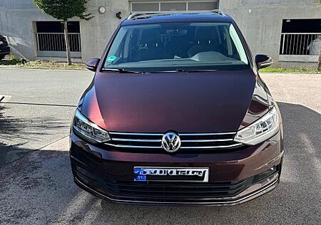 VW Touran Volkswagen 2.0 TDI SCR 140kW DSG Highline Highline