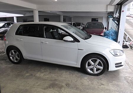 VW Golf Volkswagen VII Lim. Cup BMT