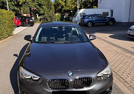 BMW 120i Sport Line Sport Line