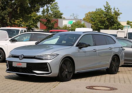 VW Passat Variant Volkswagen 1.5 TSI R-LINE H&K PANO IQ DRIVE