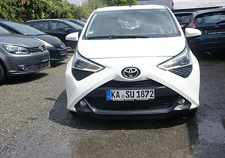 Toyota Aygo (X) Aygo -play Team D
