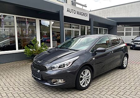 Kia Cee'd Fifa World Cup Ed *SH TEL EPH WKR beh.MFL