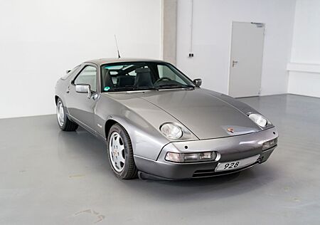 Porsche 928 GT