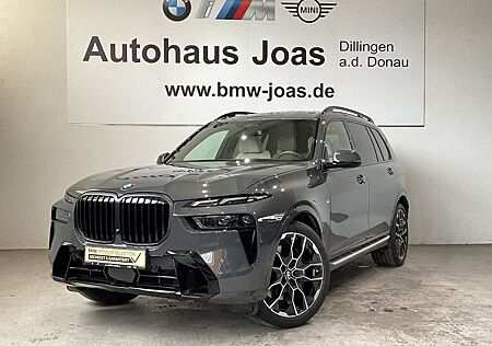 BMW X7 xDrive40d Panorama Glasdach Sky Lounge, aktiv