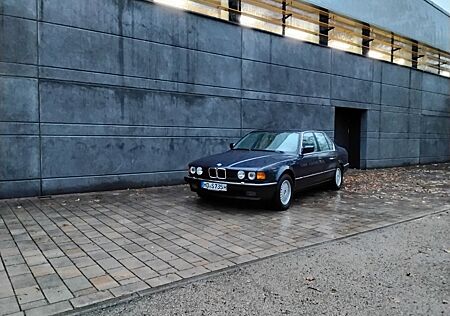 BMW 735i A. Botschaftsfahrzg. erst 49tsd H-Zul. voll