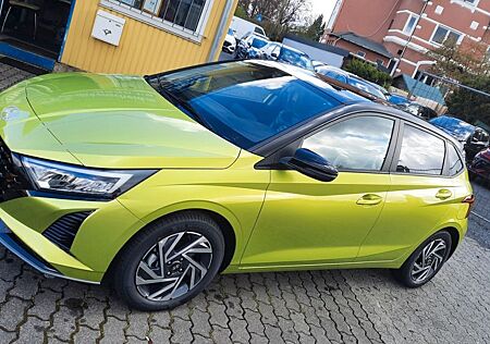 Hyundai i20 1.0T Smart-KLIMA-LED-SH-LH-NAVI-PDC+Kam