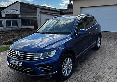 VW Touareg Volkswagen TDI v6 r-line