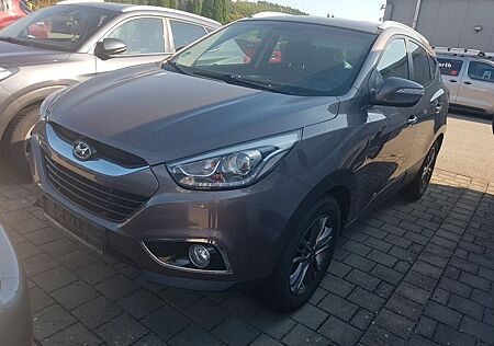 Hyundai ix35 1.6 GDI FIFA World Cup EDITION Gold 2WD...