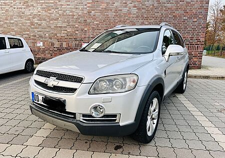 Chevrolet Captiva 2.0 VCDI Automatik 7 Sitze Leder Tüv 26