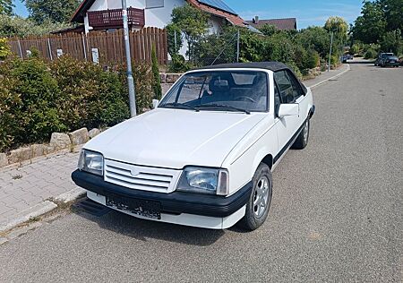 Opel Ascona C Cabrio 1.6 TÜV + H 8/27 Motor überholt